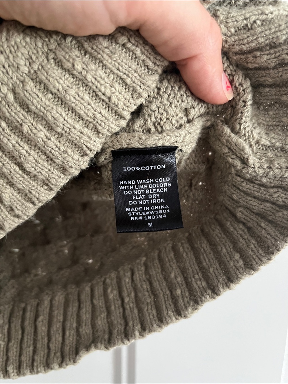 Neuflora Sleevless Olive Green Sweater - Picture 4 of 4